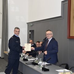 Entlassungsurkunde für Martin Hoffmann als stell. Wehrführer FFW Wallersheim